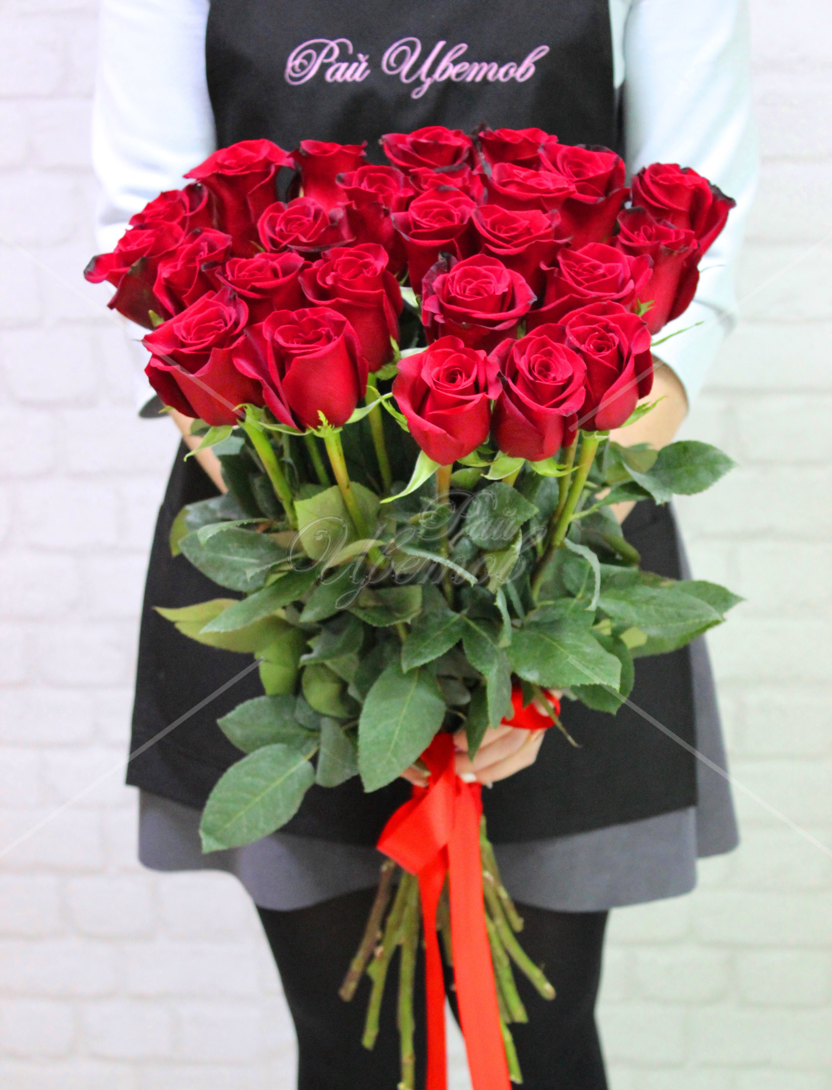 Красные розы Фридом с доставкой купить Комсомольск-на-Амуре
